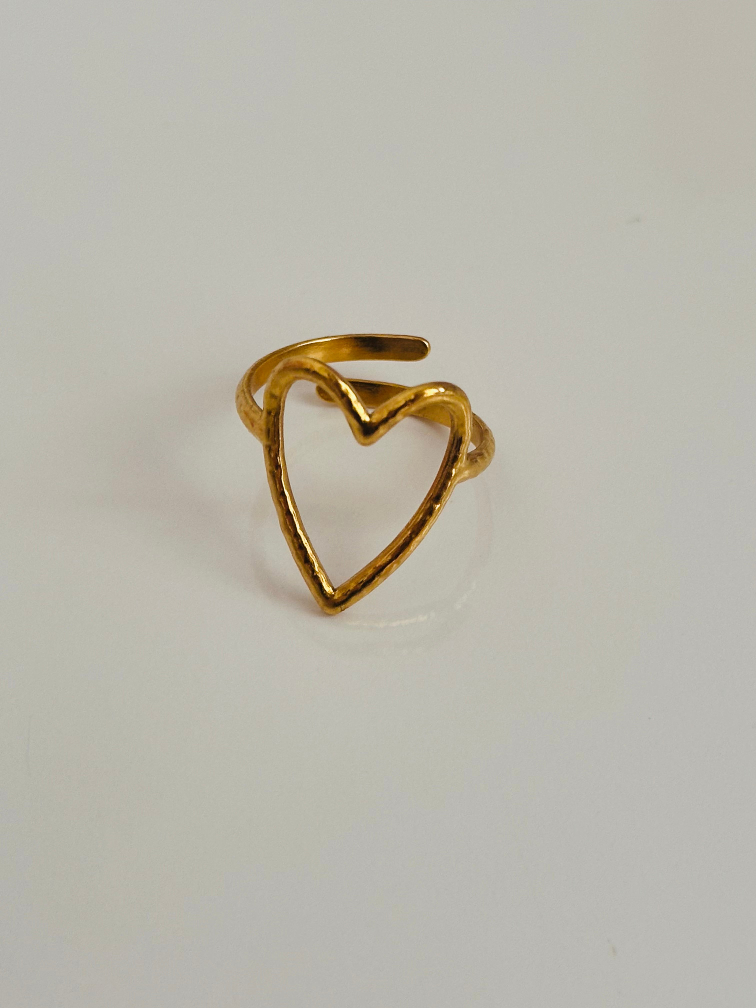 Amara Ring